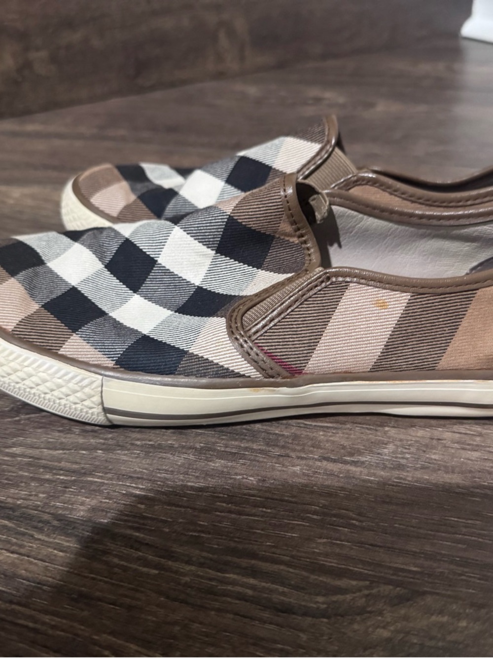 Burberry Slip On Sneakers - Picture 5 of 11